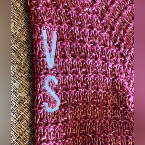 Oversized Victoria Secret sweater. Size S/Maroon and Gray. - Picture 4 of 5